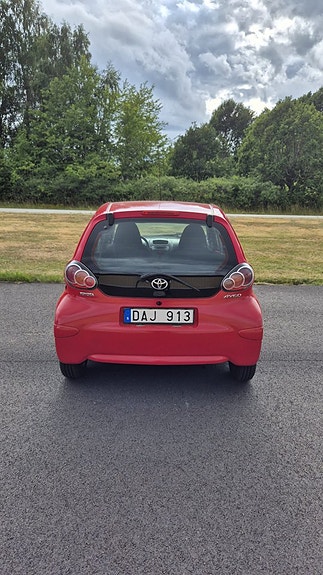Toyota Aygo 4 of 5