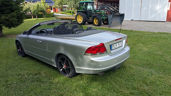 Volvo C70 2 of 5
