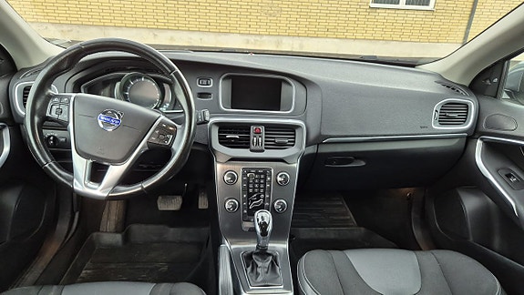Volvo V40 7 of 7