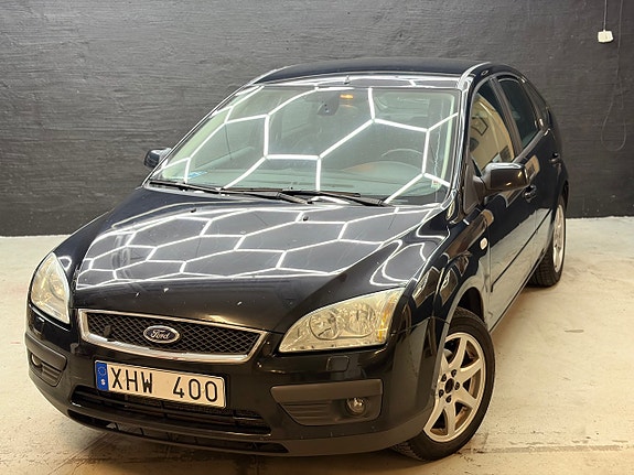 Ford Focus 2 of 5