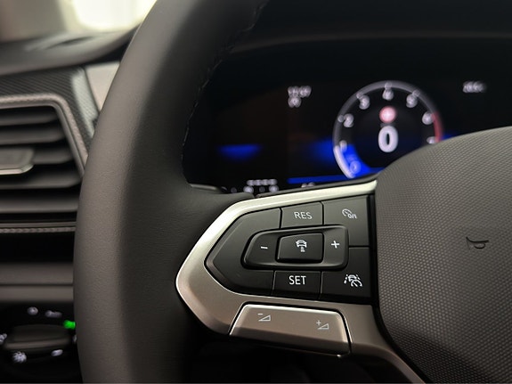 Volkswagen T-Cross 14 of 29