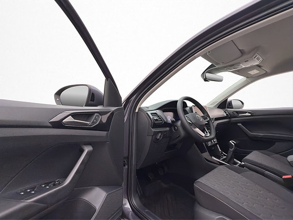 Volkswagen T-Cross 11 of 29