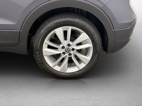 Volkswagen T-Cross 27 of 29