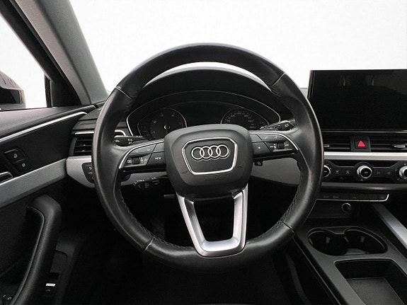 Audi A4 9 of 28
