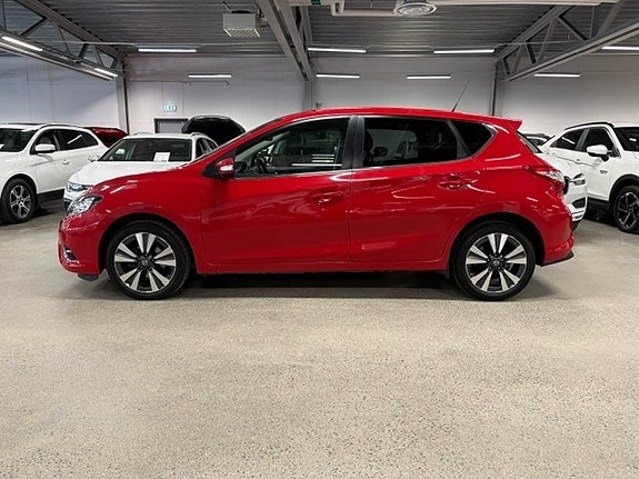 Nissan Pulsar 2 of 5