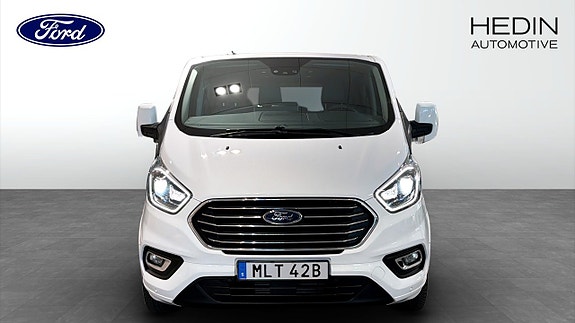 Ford Custom Tourneo 8 of 9