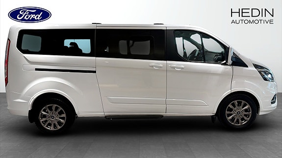 Ford Custom Tourneo 6 of 9
