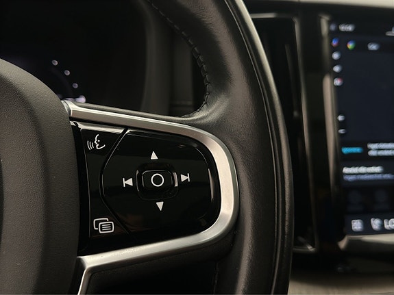 Volvo XC60 17 of 30