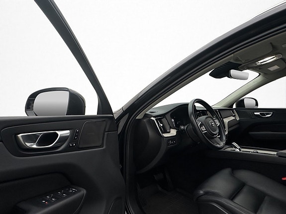 Volvo XC60 10 of 30