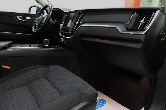 Volvo XC60 12 of 26