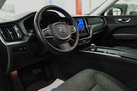 Volvo XC60 13 of 26