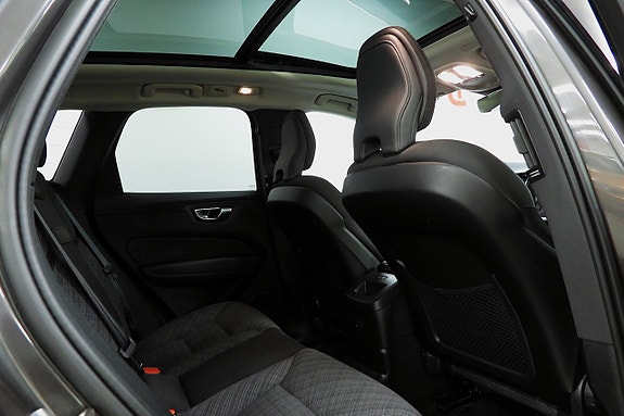 Volvo XC60 18 of 26