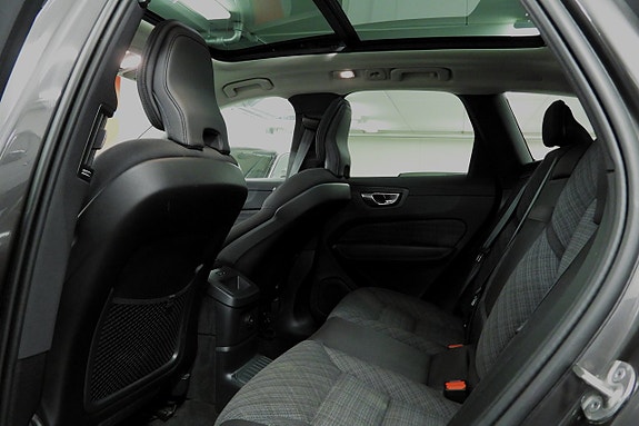 Volvo XC60 17 of 26