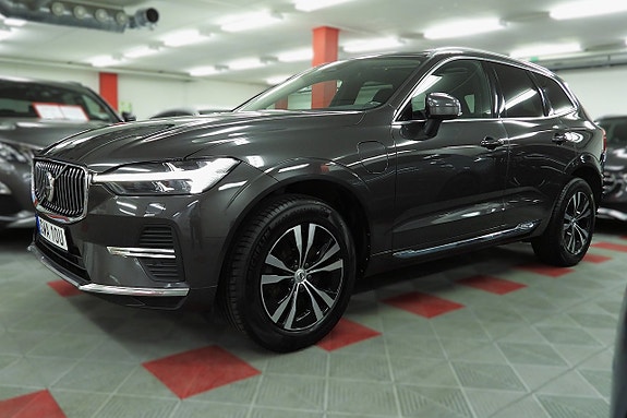Volvo XC60 3 of 26