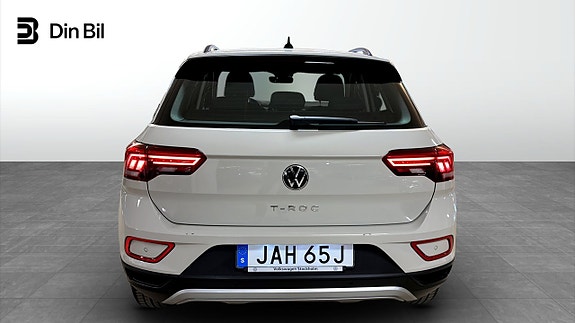 Volkswagen T-Roc 5 of 5