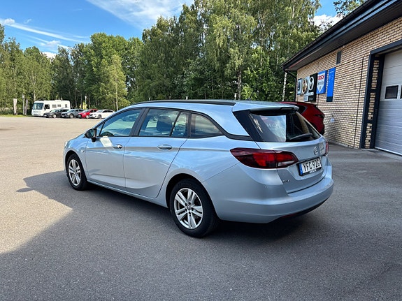 Opel Astra 4 of 5