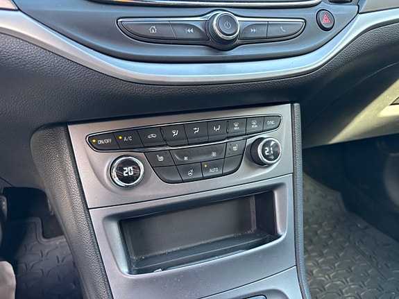 Opel Astra 18 of 23