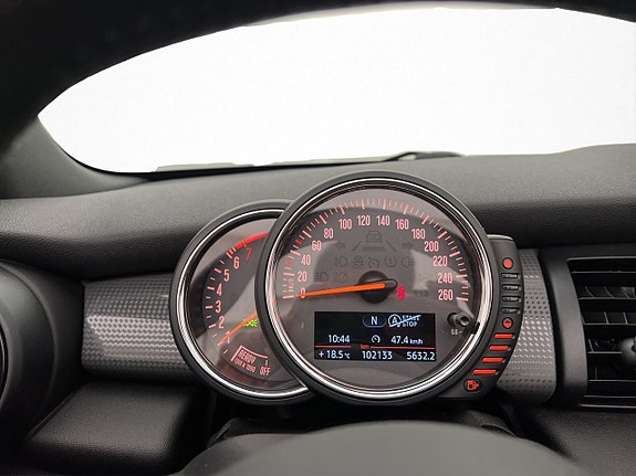 MINI Cooper 13 of 27