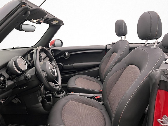MINI Cooper 11 of 27