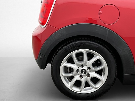 MINI Cooper 26 of 27
