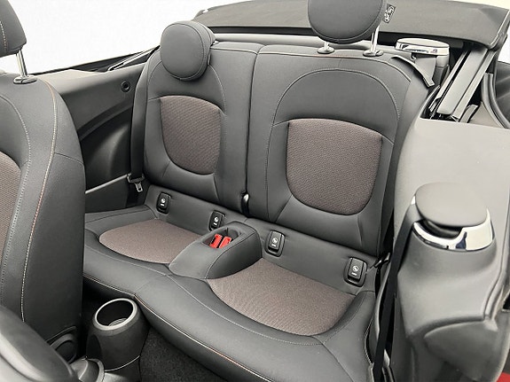 MINI Cooper 21 of 27
