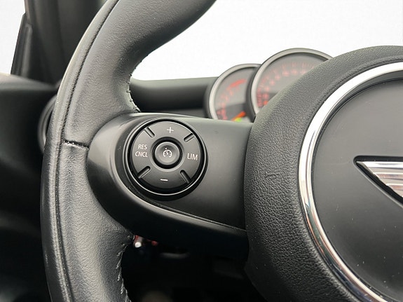 MINI Cooper 12 of 27