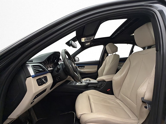 BMW 330e 14 of 30