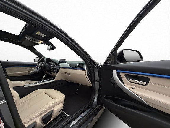 BMW 330e 24 of 30