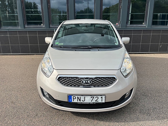 Kia Venga 2 of 5