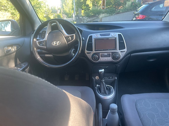 Hyundai i20 4 of 6