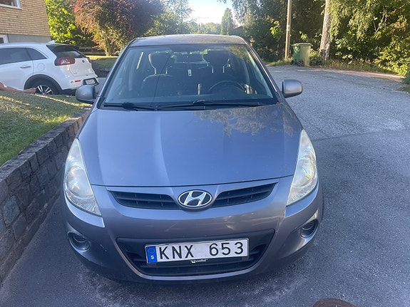 Hyundai i20 2 of 6