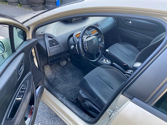 Citroen C4 7 of 10