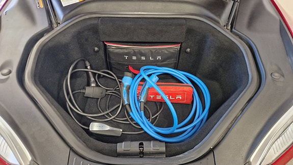 Tesla Model S 24 of 25