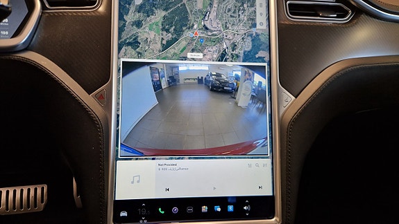 Tesla Model S 18 of 25