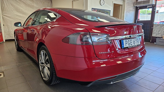 Tesla Model S 6 of 25