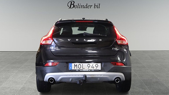 Volvo V40 Cross Country 5 of 5