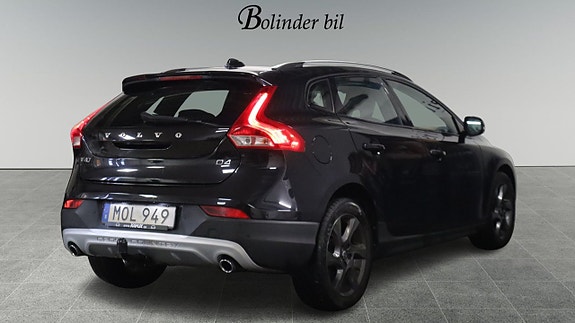 Volvo V40 Cross Country 4 of 5