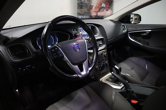 Volvo V40 Cross Country 10 of 20