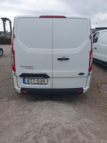 Ford Transit Custom 5 of 7