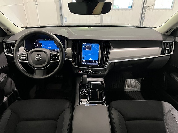 Volvo V90 16 of 29