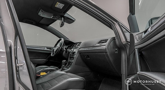 Volkswagen Golf Alltrack 9 of 21