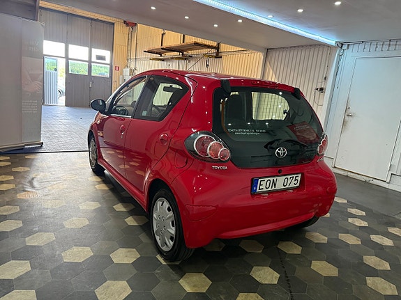 Toyota Aygo 4 of 13