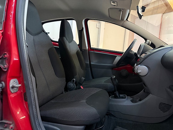Toyota Aygo 13 of 13