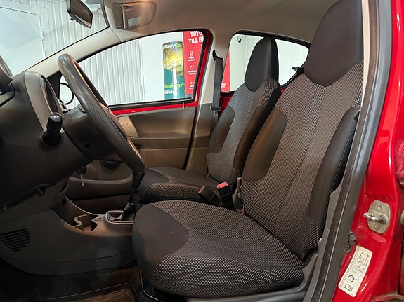Toyota Aygo 6 of 13