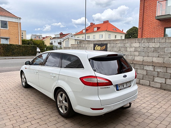 Ford Mondeo 8 of 21
