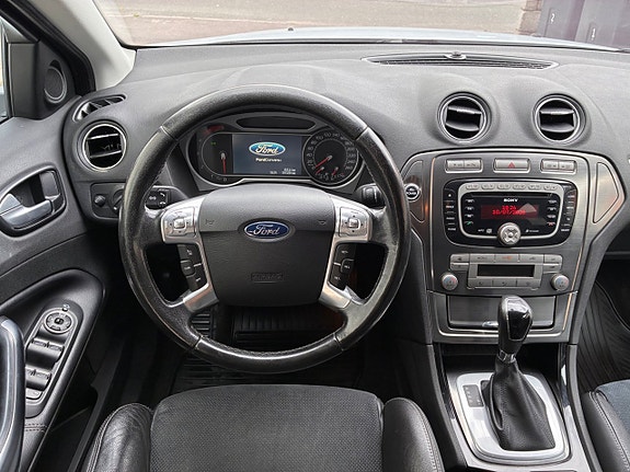 Ford Mondeo 12 of 21