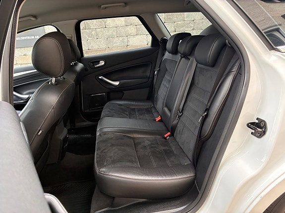Ford Mondeo 20 of 21