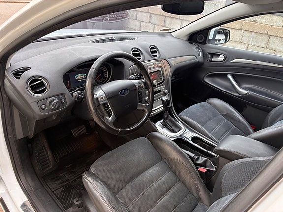 Ford Mondeo 15 of 21