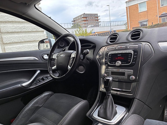 Ford Mondeo 14 of 21