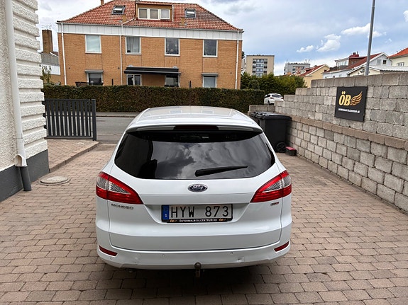 Ford Mondeo 10 of 21